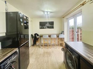 kitchen/Diner- click for photo gallery